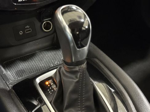 Used 2019 Nissan Rogue Sport S FWD image 17