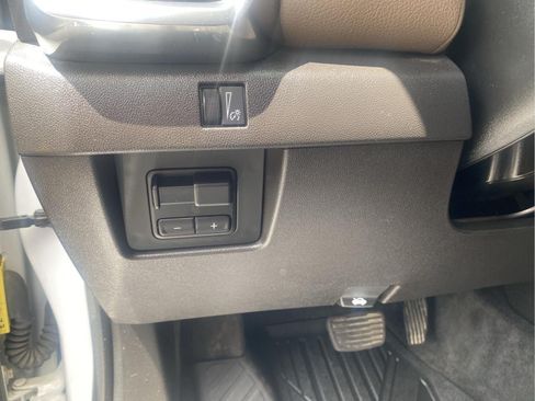 Used 2023 GMC Canyon Denali AWD/4WD image 39