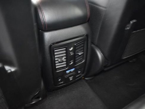 Used 2024 Dodge Durango GT image 33