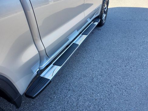 Used 2022 GMC Sierra 1500 SLT w/ SLT Premium Plus Package image 8