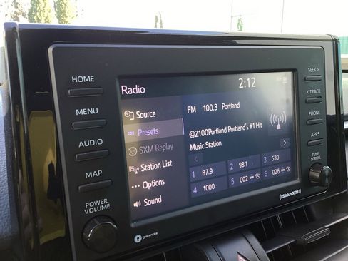 Used 2020 Toyota RAV4 XLE w/ Convenience Package image 15