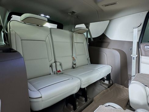 Used 2023 GMC Yukon XL Denali w/ Denali Reserve Package image 32