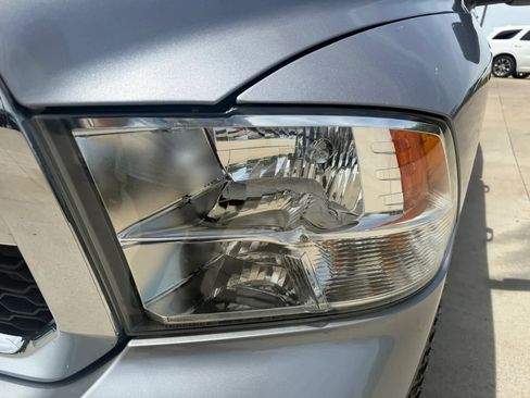 Used 2019 RAM 1500 Classic SLT AWD/4WD image 64