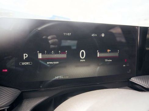 Used 2025 Nissan Kicks SR AWD/4WD image 16