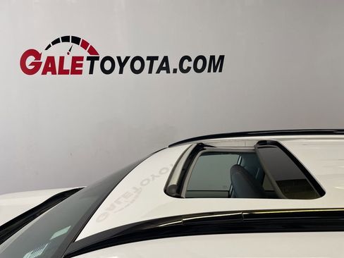 Used 2019 Toyota RAV4 XLE Premium w/ Cold Weather Package image 8