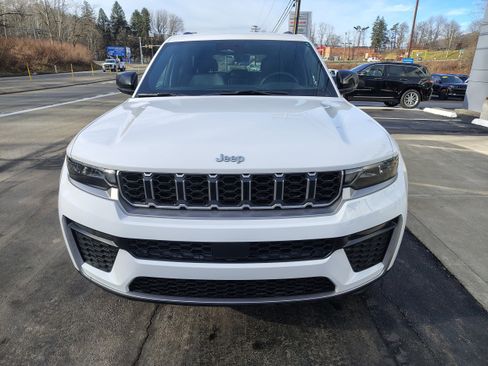 New 2026 Jeep Grand Cherokee Limited AWD/4WD image 3