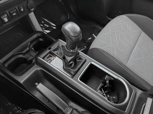 Certified 2023 Toyota Tacoma TRD Off-Road AWD/4WD image 15