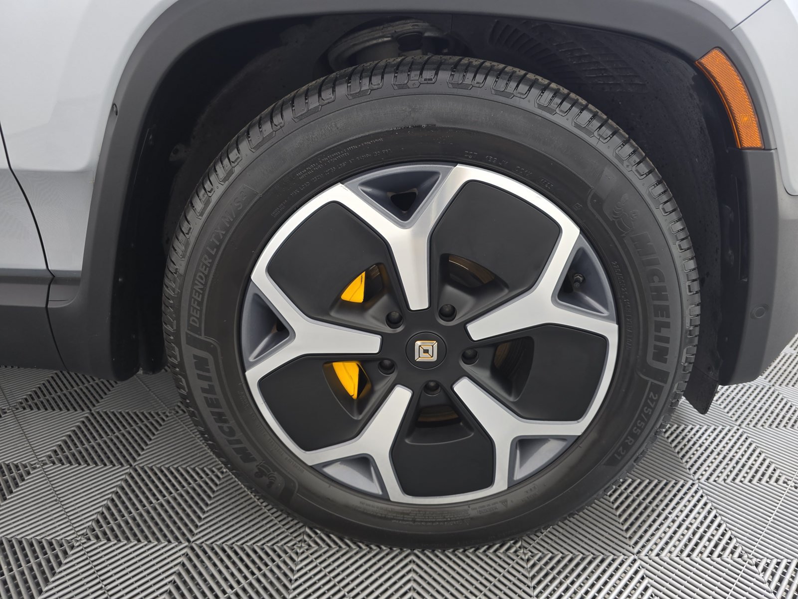Used 2024 Rivian R1S Adventure Quad AWD/4WD image 11