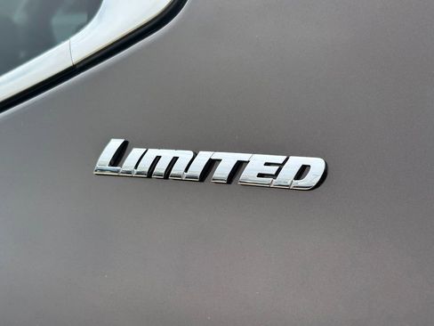 Used 2023 Toyota Tundra Limited w/ Power Package image 15