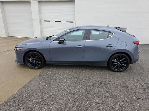 Used 2024 MAZDA MAZDA3 Hatchback w/Premium Plus Pkg image 8