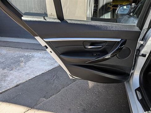 Used 2016 BMW 328i Sedan RWD image 22