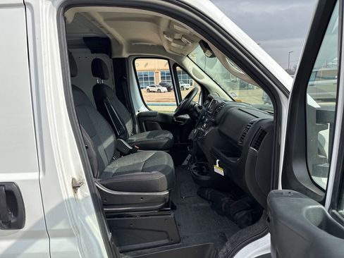 Used 2023 RAM ProMaster 2500 image 13