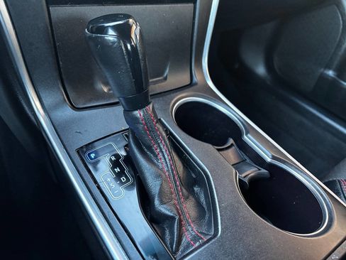 Used 2017 Toyota Camry SE image 21