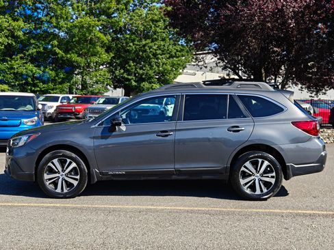 Used 2018 Subaru Outback 2.5i Limited AWD/4WD image 5
