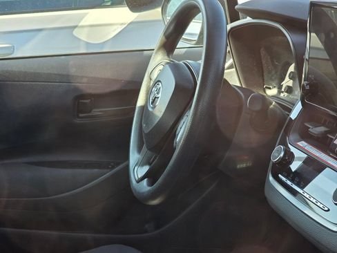 Used 2025 Toyota Corolla LE w/ Convenience Package FWD image 17