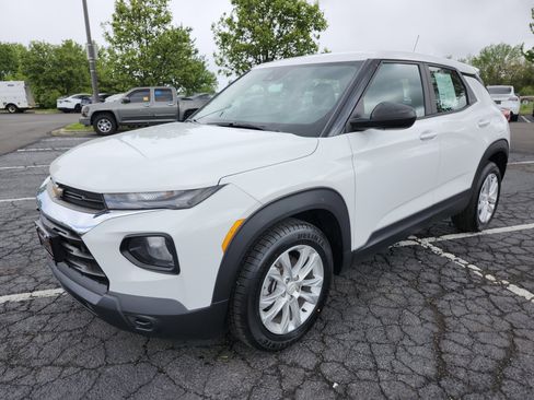Used 2023 Chevrolet TrailBlazer LS FWD image 11