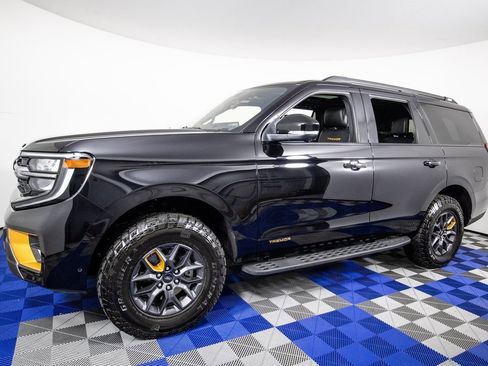 Used 2025 Ford Expedition Tremor image 1