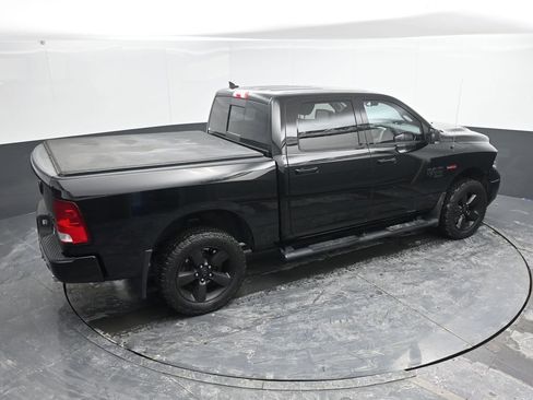 Used 2019 RAM 1500 Classic SLT w/ Black Appearance Group image 38