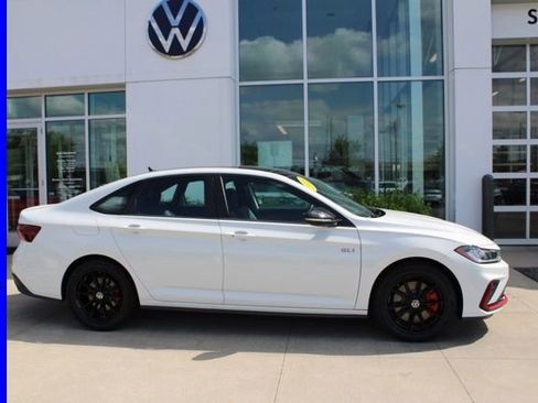 Used 2025 Volkswagen Jetta GLI Autobahn w/ GLI Black Package FWD image 5