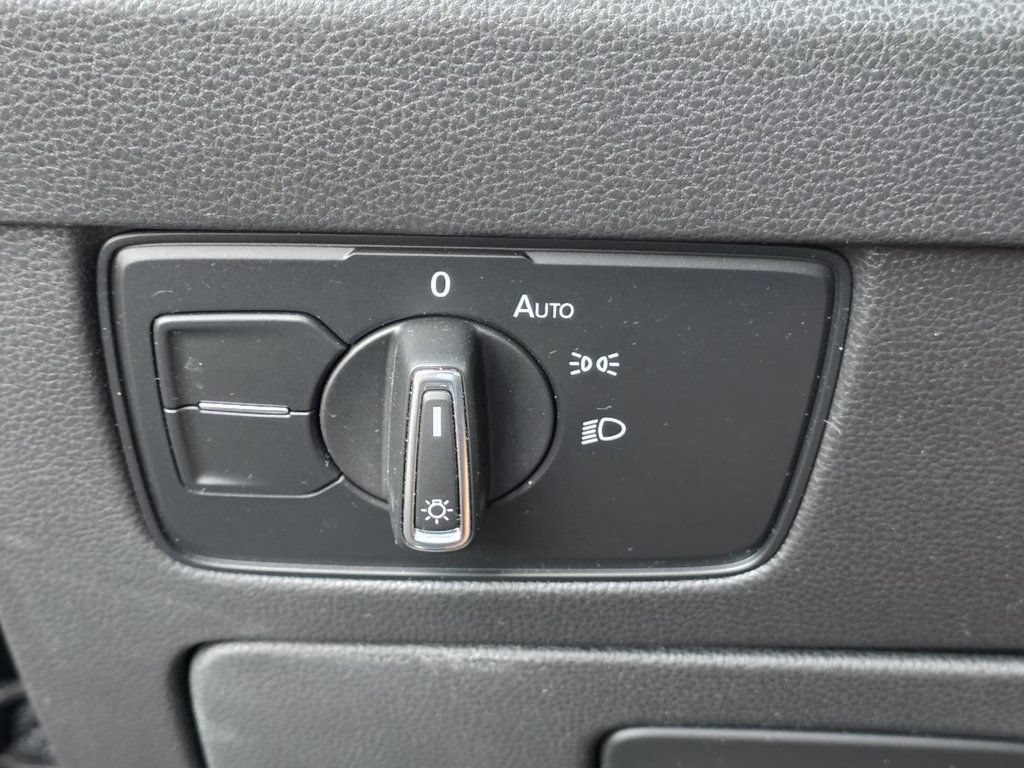 Used 2021 Volkswagen Arteon SE w/ Arteon MDO Package FWD image 21