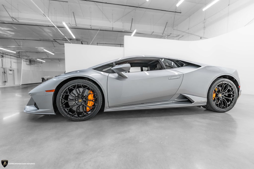 Used 2020 Lamborghini Huracan EVO AWD/4WD image 10