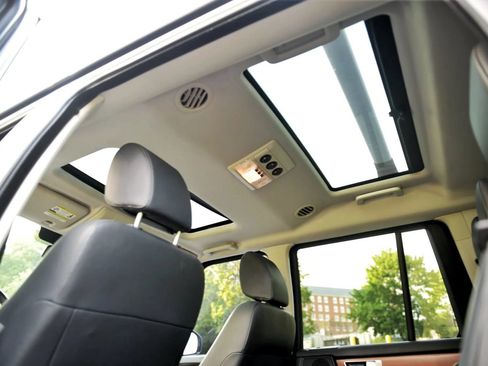 Used 2016 Land Rover LR4 HSE Silver Edition AWD/4WD image 68