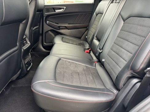 Certified 2024 Ford Edge ST-Line w/ Class II Trailer Tow Package AWD/4WD image 9