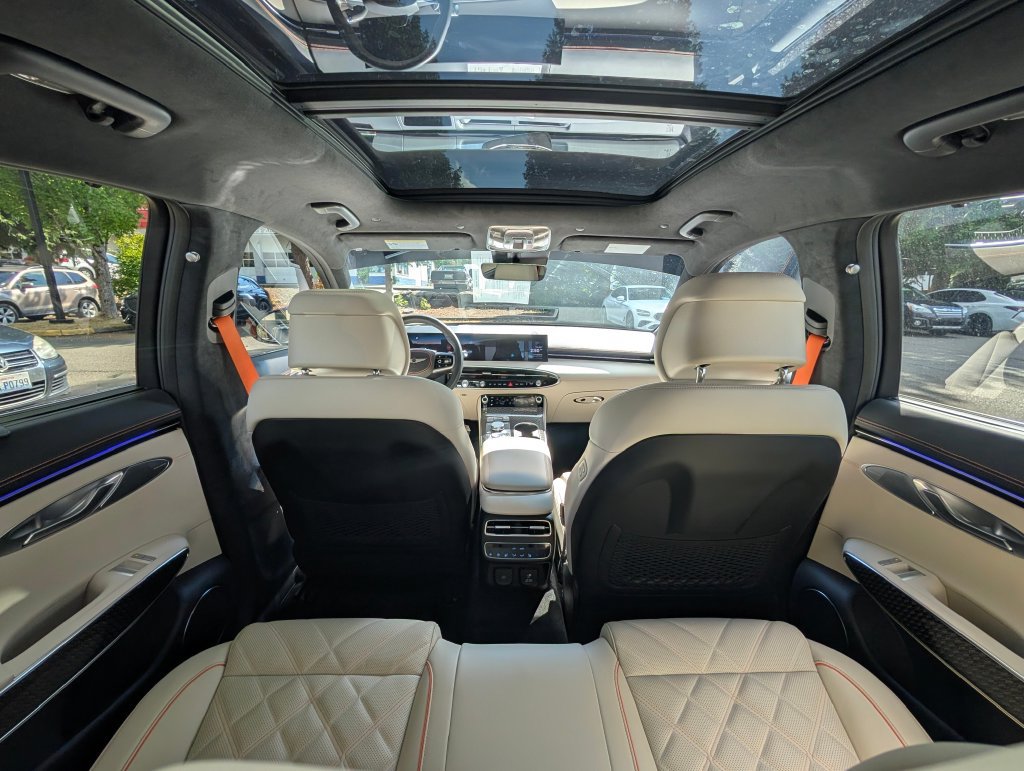 Certified 2026 Genesis GV70 3.5T Sport Prestige AWD/4WD image 29
