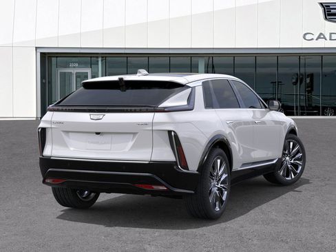 New 2025 Cadillac Lyriq Luxury image 28