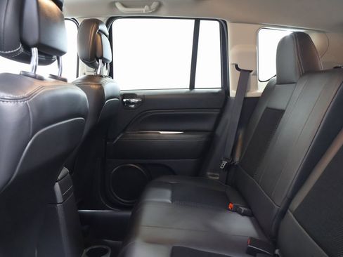 Used 2014 Jeep Compass Latitude w/ Sun/Sound Group image 26