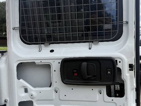 Used 2015 Chevrolet Express 2500 RWD image 26