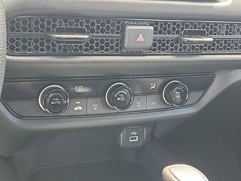 Used 2025 Honda HR-V LX image 15