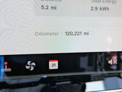 Used 2020 Tesla Model Y Long Range image 21