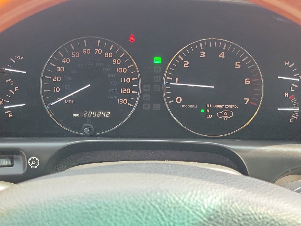 Used 2006 Lexus LX 470 4WD w/ Preferred Accessory Pkg image 26