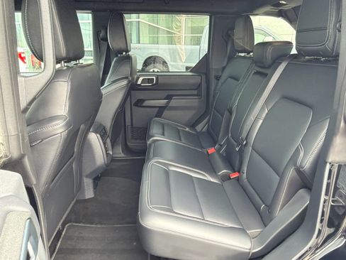 Certified 2025 Ford Bronco Outer Banks AWD/4WD image 23