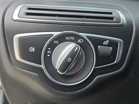 Used 2020 Mercedes-Benz C 300 Sedan image 28