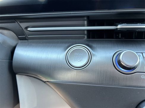 New 2026 Hyundai Kona SE image 28