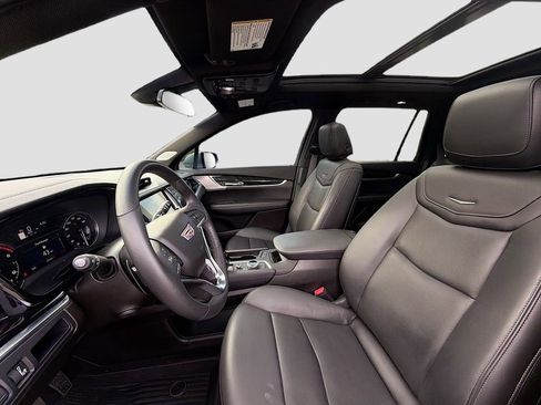 Certified 2024 Cadillac XT6 Premium Luxury FWD image 21