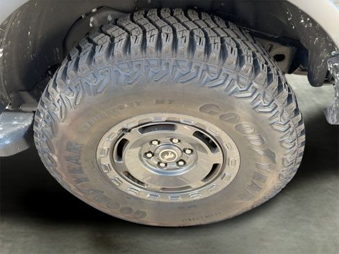 Used 2024 Ford Bronco Big Bend image 11