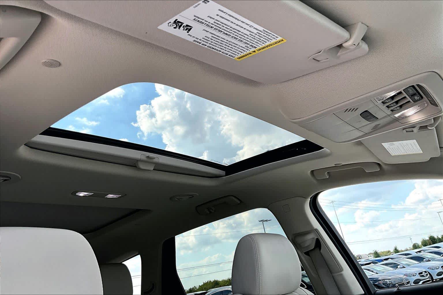 Used 2023 Buick Enclave Essence w/ Experience Buick Package FWD image 13