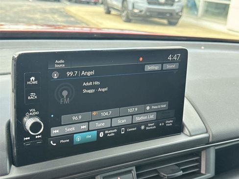 Used 2023 Honda Pilot TrailSport image 23