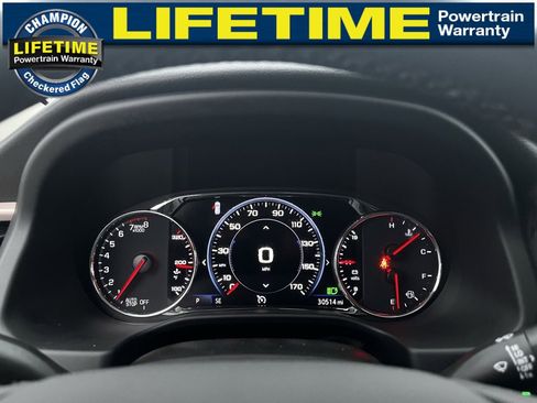 Used 2023 GMC Acadia Denali image 18