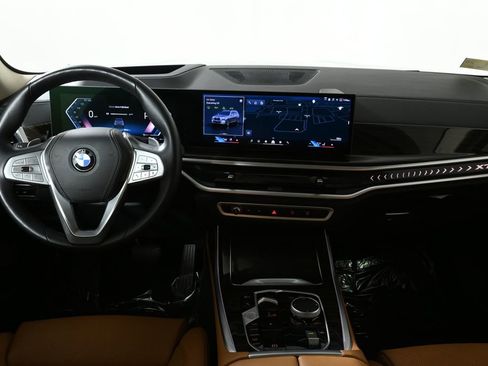Certified 2024 BMW X7 xDrive40i w/ Premium Package AWD/4WD image 17