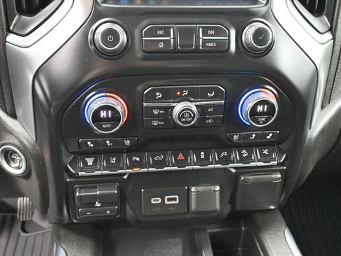 Used 2022 Chevrolet Silverado 2500 LTZ w/ Z71 Chrome Sport Edition image 25