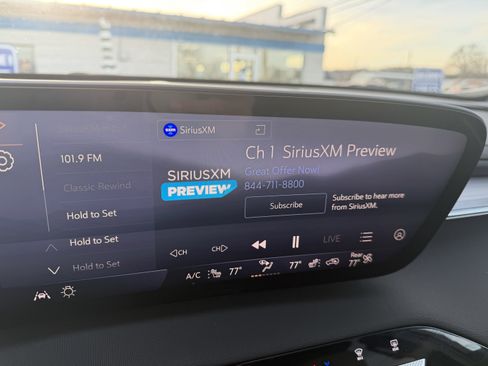 Used 2025 Buick Enclave Preferred image 19