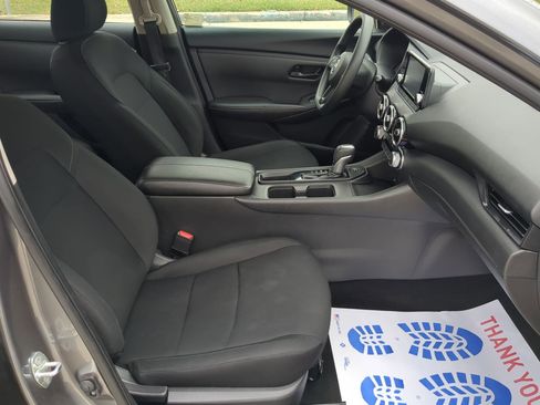 Used 2024 Nissan Sentra S image 30