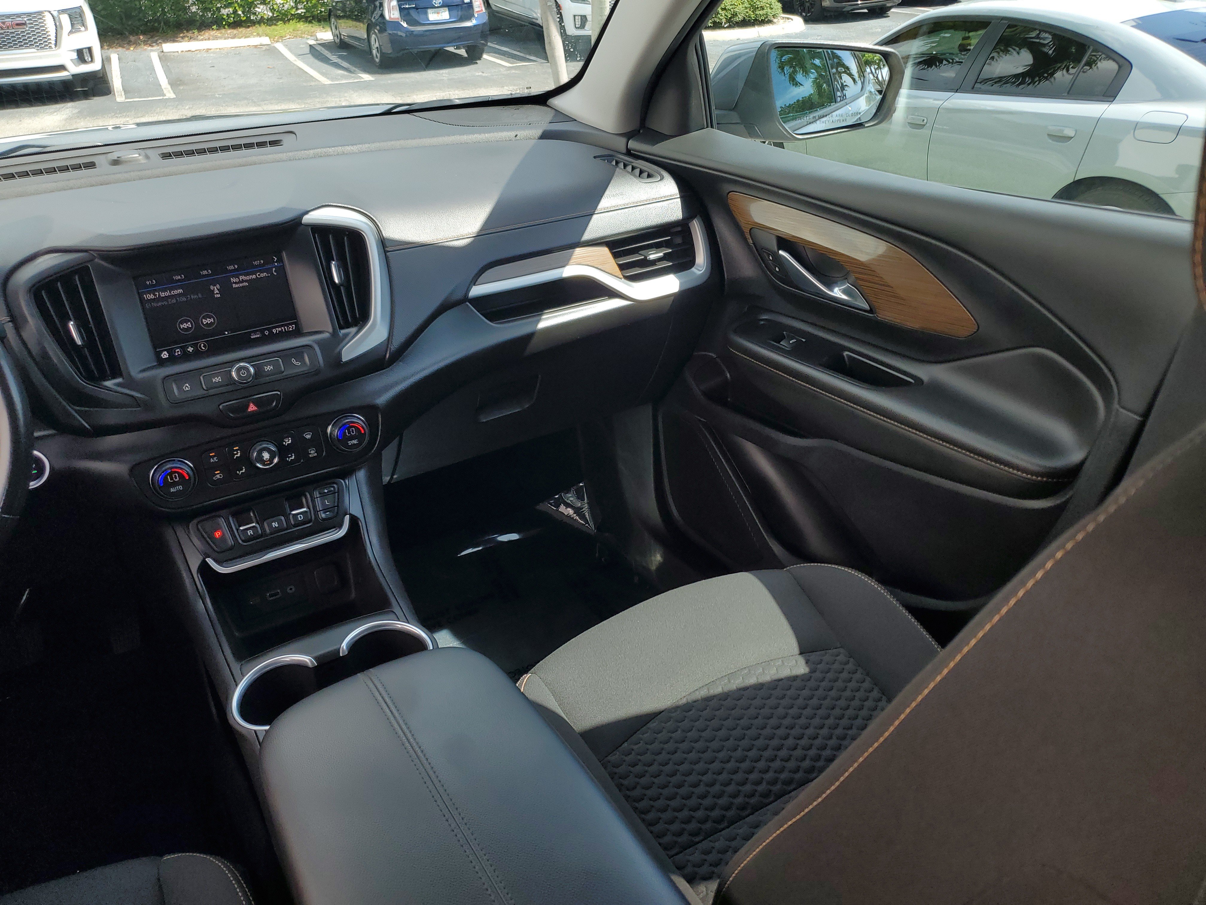 Used 2020 GMC Terrain SLE w/ Driver Convenience Package FWD image 16