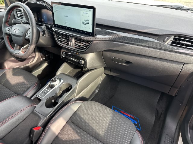 Used 2026 Ford Escape ST-Line Select w/ Tech Pack #1 AWD/4WD image 9