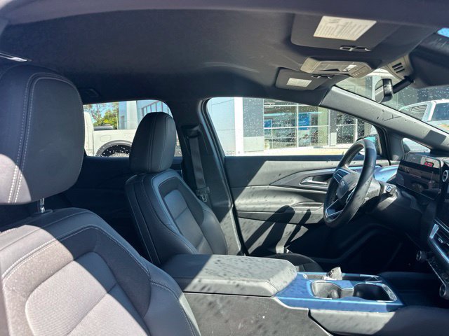 Used 2024 Chevrolet Equinox EV LT FWD image 9