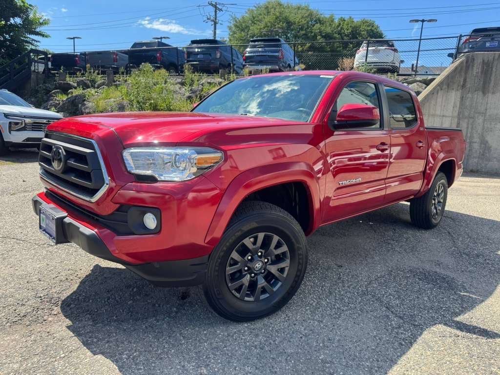 Used 2023 Toyota Tacoma SR5 AWD/4WD image 2
